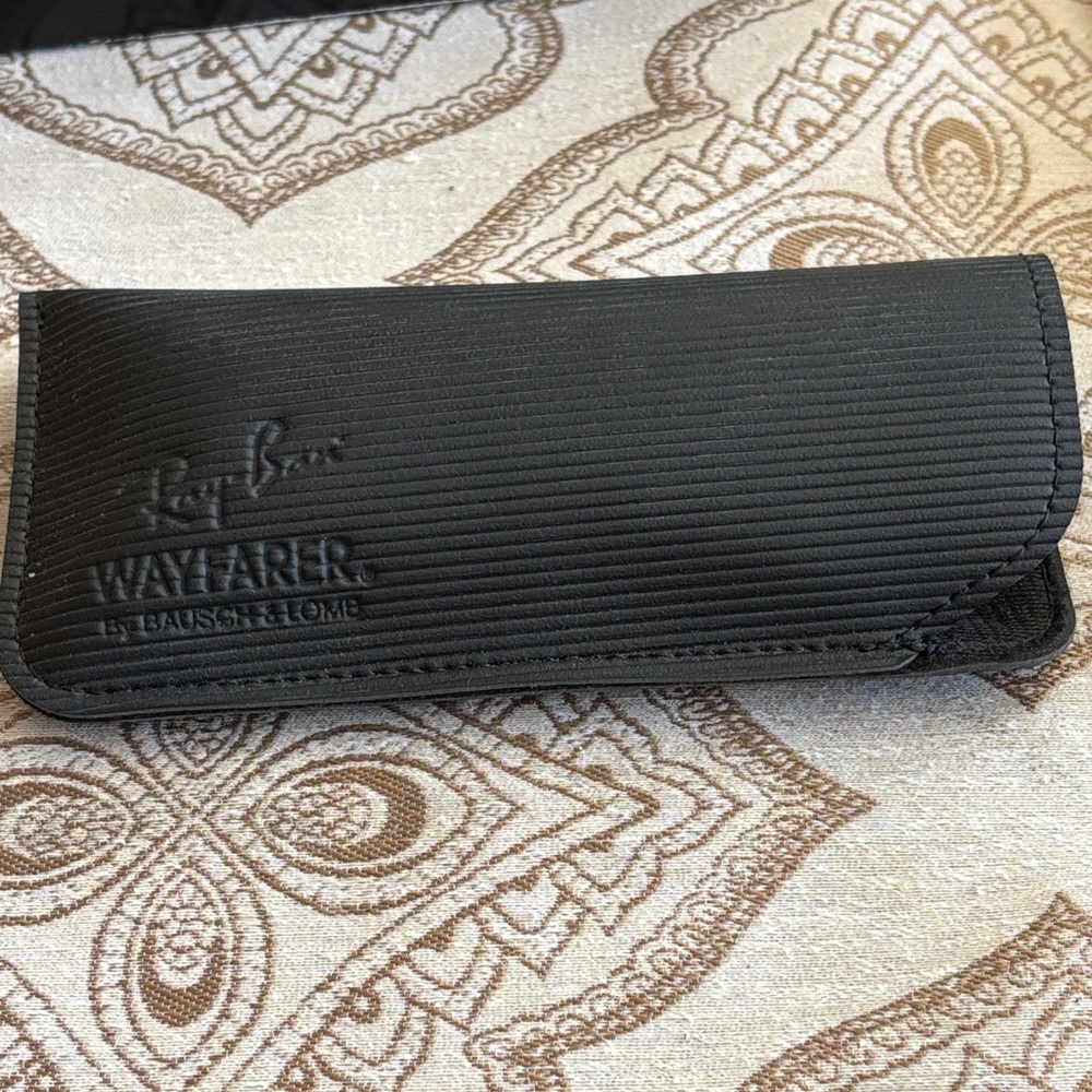 Ray-Ban Wayfarer Street Neat Sunglasses- New with box and case - Picture 8 of 9